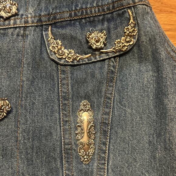Vintage Faded Glory Denim Vest Women’s Size Medium Silver Concho Embellishments - Picture 4 of 11